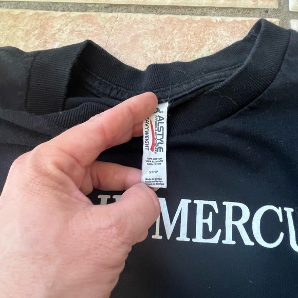 Freddie Mercury Queen Band Graphic Tee Women’s Size Small 🎉host pick🎉 - Picture 3 of 3